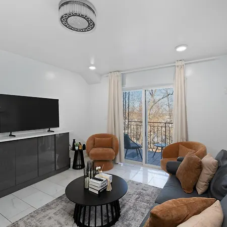 Deluxe Condo With Free Parking 20 Min To Nyc